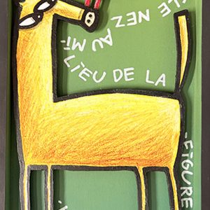 Composition figurative en bois découpé représentant un cheval jaune stylisé avec un oiseau sur le museau sur fond vert avec inscription, série Boîtes