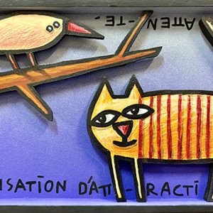 Chat stylisé et oiseau sur branche en bois découpé sur fond violet avec inscriptions, série Boîtes
